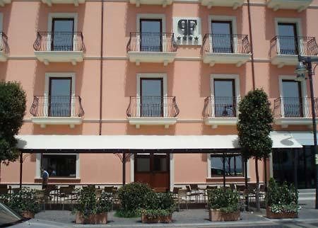 Palazzo Foti Hotel Crotone Exterior photo